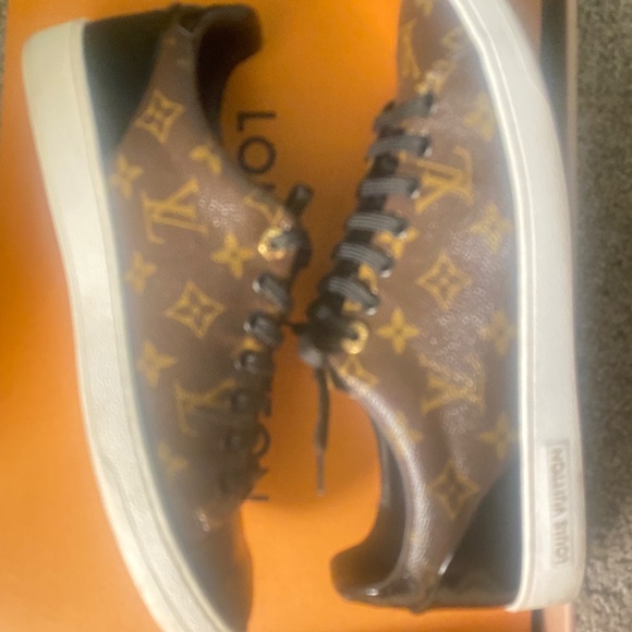 Louis Vuitton-Frontrow Sneaker - Picture 2 of 5